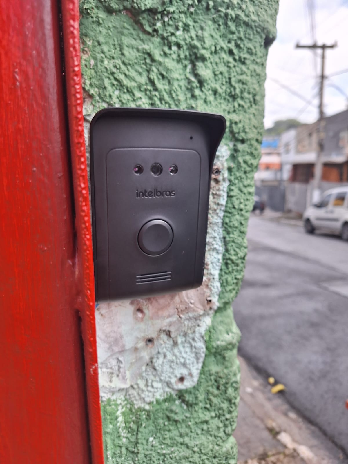 Módulo externo de interfone Intelbras após manutenção